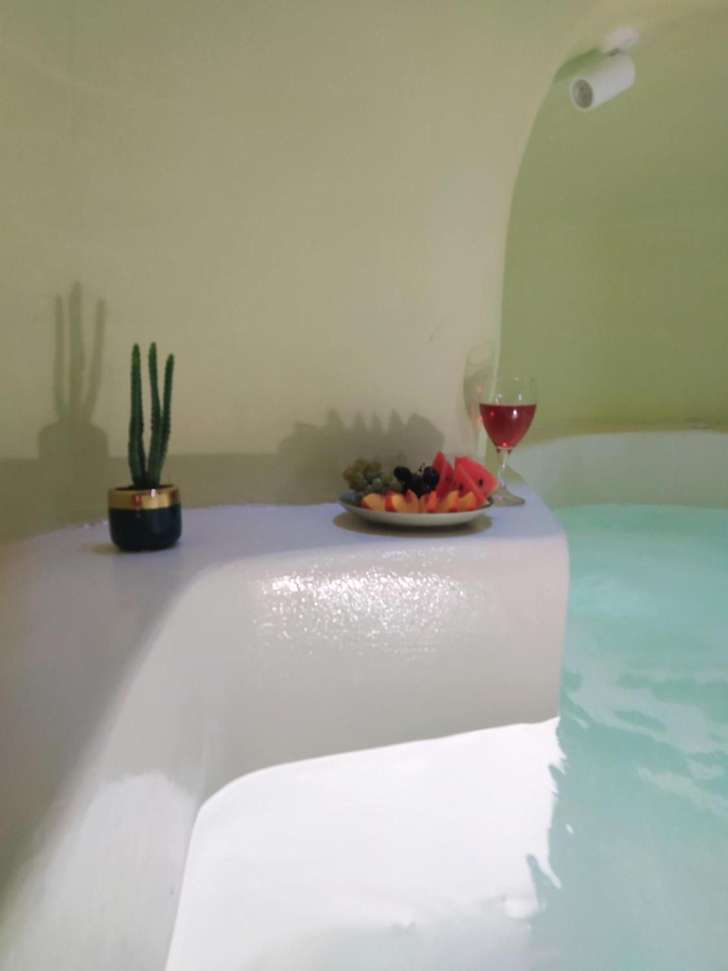 Villa Santorini Oasis- Cave House Fira  Exterior foto